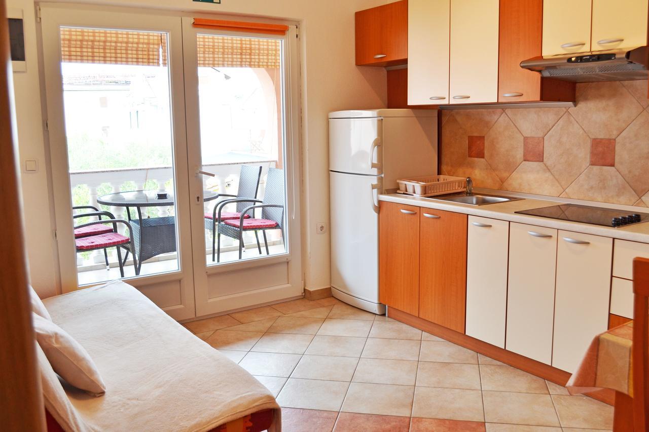 Apartments Milka Vodice Eksteriør bilde