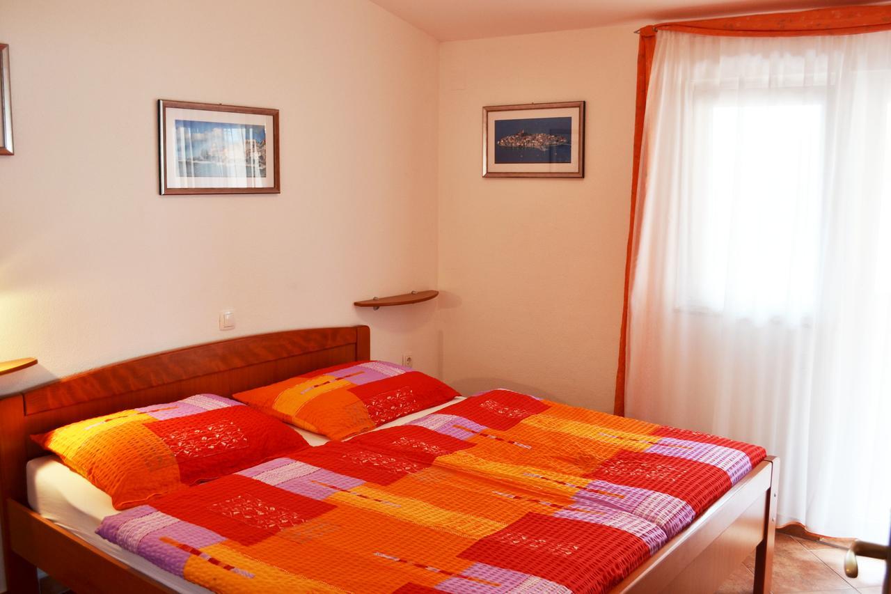 Apartments Milka Vodice Eksteriør bilde