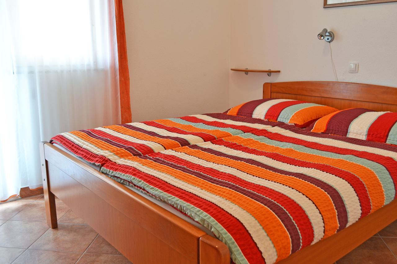 Apartments Milka Vodice Eksteriør bilde
